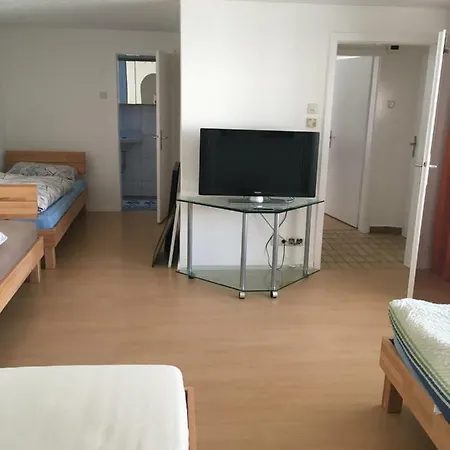 Monteurezimmer *