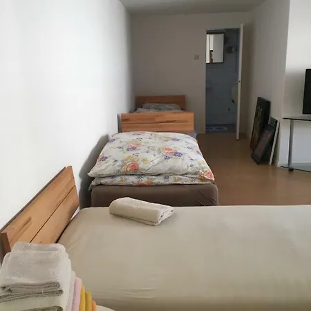 Apartamento Monteurezimmer *